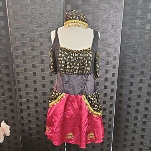Ladie's Pirate Costume With Coin Headscarf